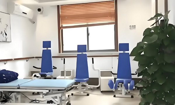 深圳代管户_广告：节目由三金西瓜霜独家冠名 志愿者的参与平安积极